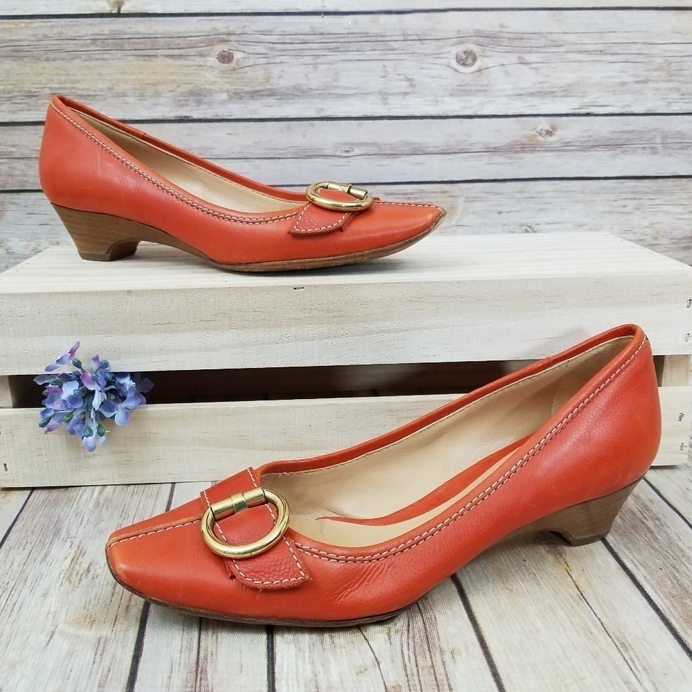 GIANVITO Rossi 37 Orange Buckle Kitten Heels